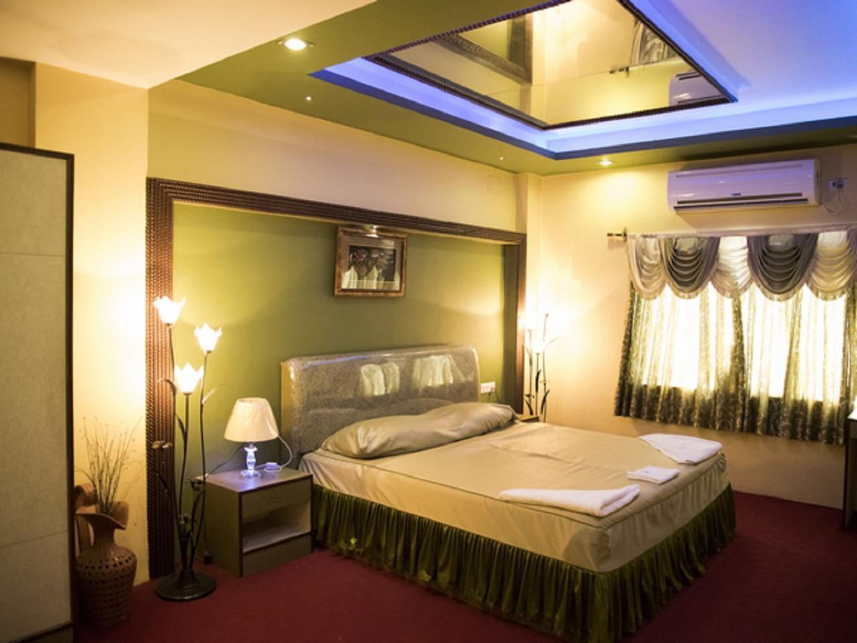 Hotel Sunshine Baharampur Εξωτερικό φωτογραφία