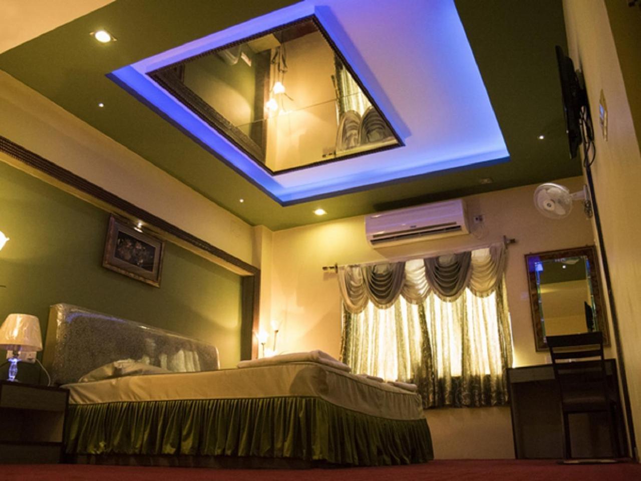Hotel Sunshine Baharampur Εξωτερικό φωτογραφία