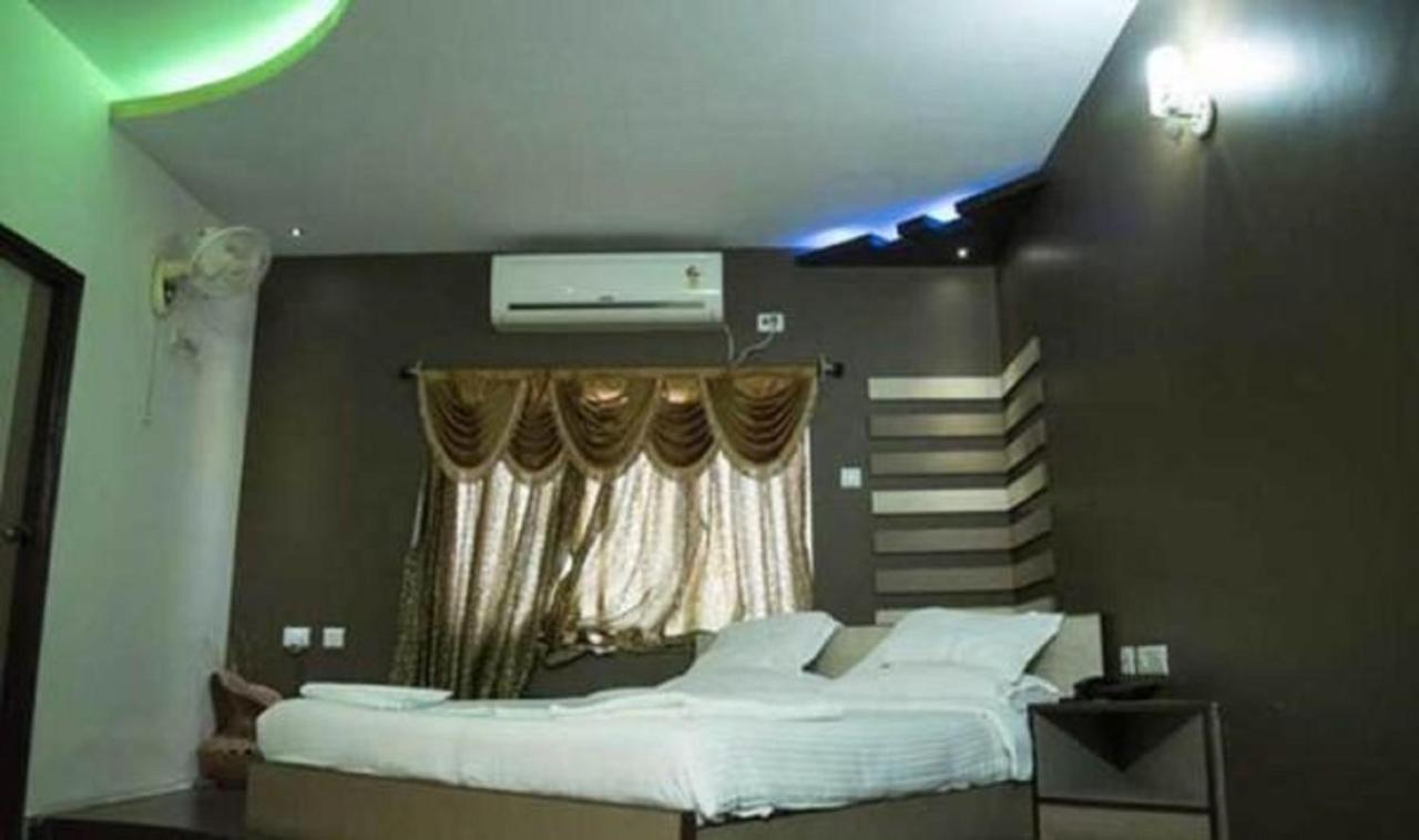 Hotel Sunshine Baharampur Εξωτερικό φωτογραφία